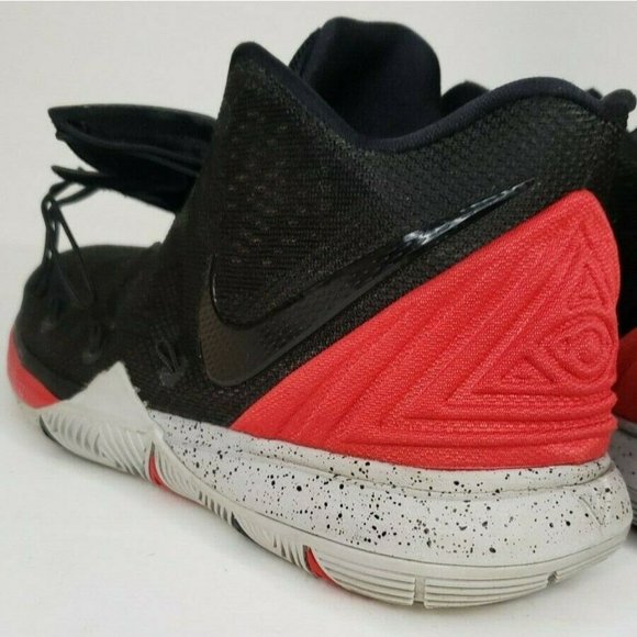 kyries basketball shoes red